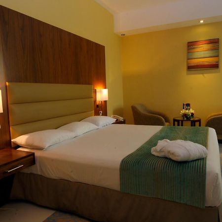 Howard Johnson By Wyndham Abu Dhabi Downtown Luaran gambar