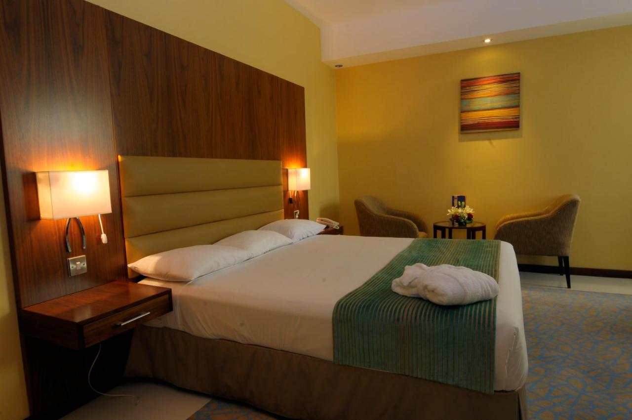 Howard Johnson By Wyndham Abu Dhabi Downtown Luaran gambar