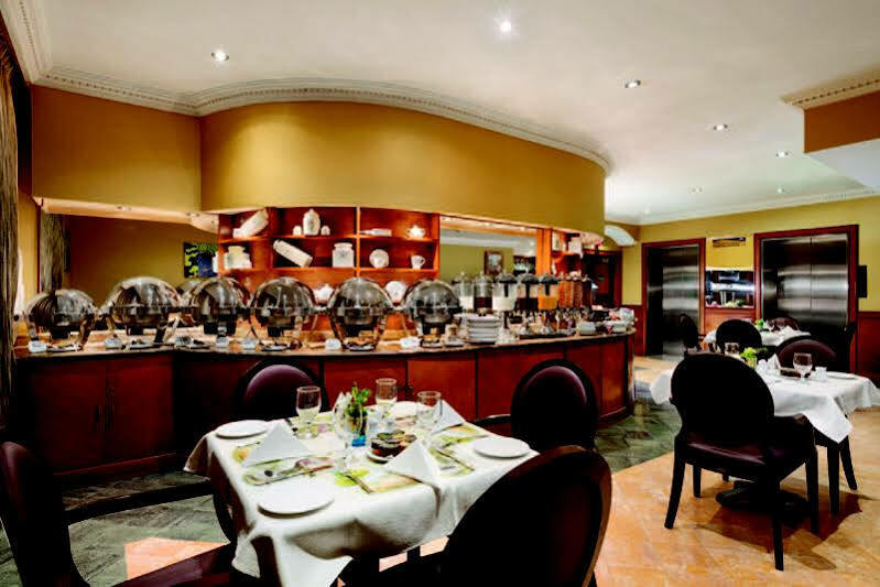 Howard Johnson By Wyndham Abu Dhabi Downtown Luaran gambar